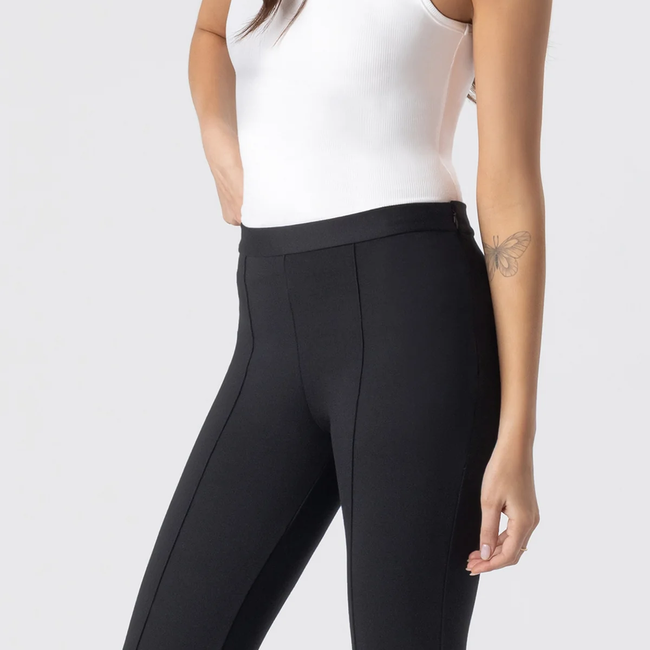F25_MabelChainTank_White_FayPonteLeggings_Black3.webp