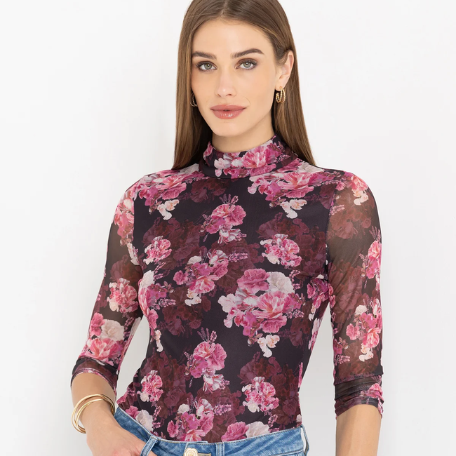 F25_MiloFloralMeshBodysuit_BurgundyFleurMulti_RylandDenimJeans_StarLightBlue1.webp