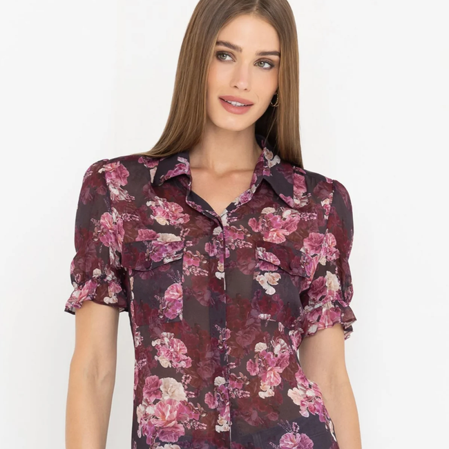 F25_MinaFloralGGTShirt_BurgundyFleurMulti_RylandDenimJeans_StarLightBlue4.webp