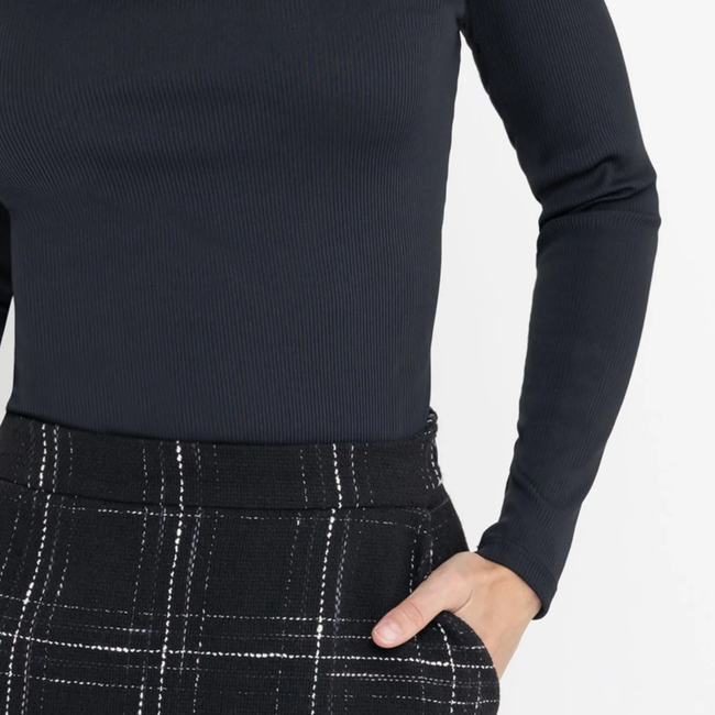 F25_PattonRibTop_KendraWindowpaneTweedSkirt_Blk.Wht7.webp