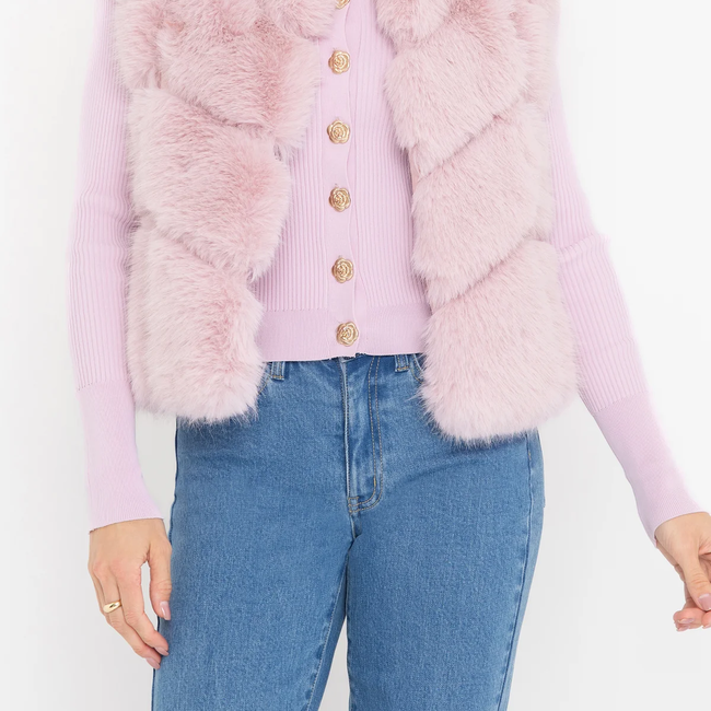 F25_RosarioFauxFurVest_balletSlipper_CarterRibCardigan_Pink_RylandDenimJeans_StarLt.Blue1.webp