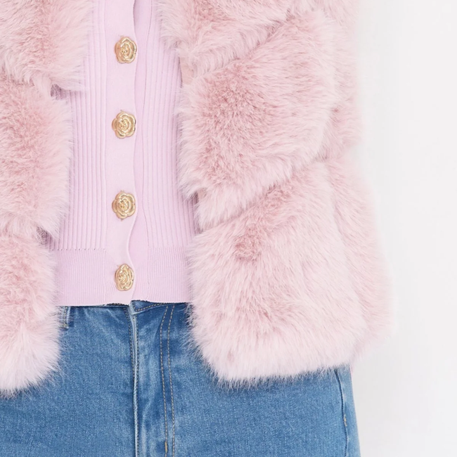 F25_RosarioFauxFurVest_balletSlipper_CarterRibCardigan_Pink_RylandDenimJeans_StarLt.Blue6.webp