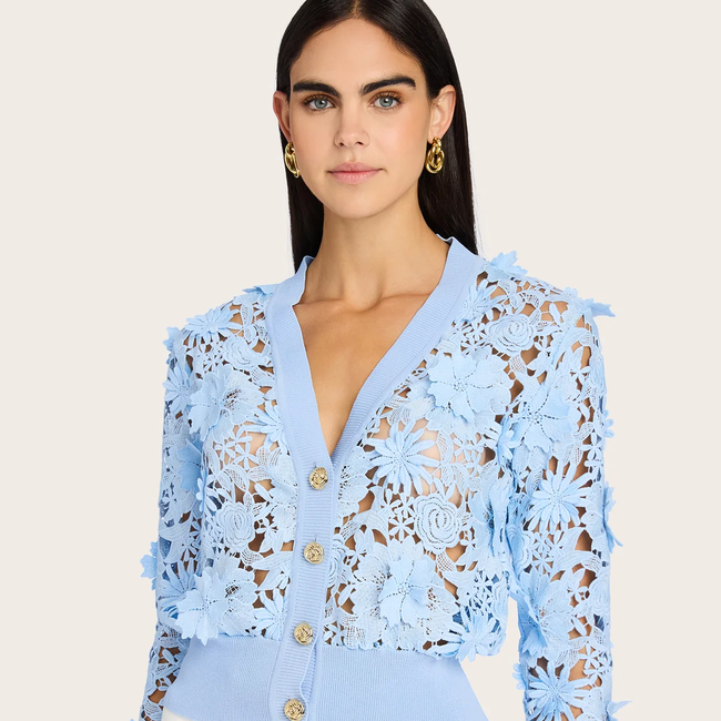 HARLOW_BLUE_EROS_WHITE_0029.webp