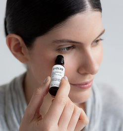 HYALURONIC EYE SERUM