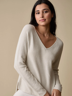 Washable Cashmere V-Neck Sweater