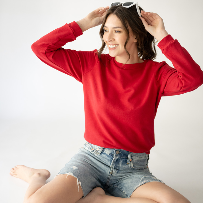 LR1020-KN129-TOM_Cora-Sweatshirt-Tomato__DSC0838_2024_1a.jpg