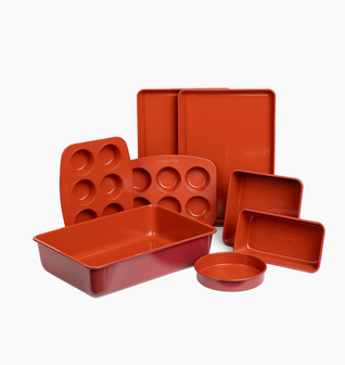 Stackable Ceramic Bakeware (8-Piece Set) in Cabernet