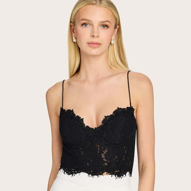 MIAMI_BLACK_MAGDA_WHITE_0021.webp