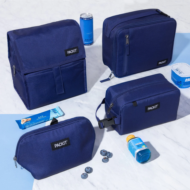 Packit-true-blue-color-story-lifestyle-social_d594933e-c47b-46b3-b8b2-776648293c14_686x@2x.progressive.webp