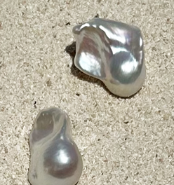 Divers Pearl Earring