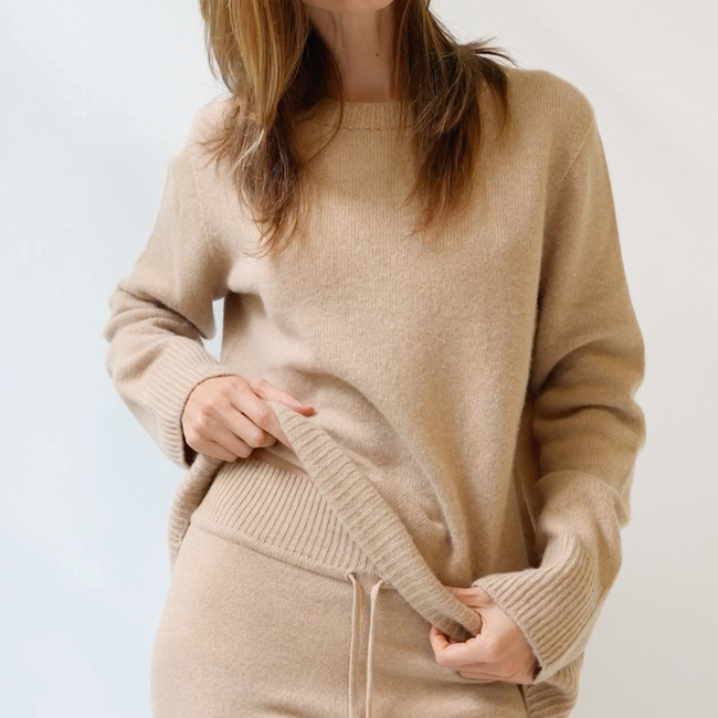 Pianissimo_cashmere oversized sweater_biscuit (2).jpg