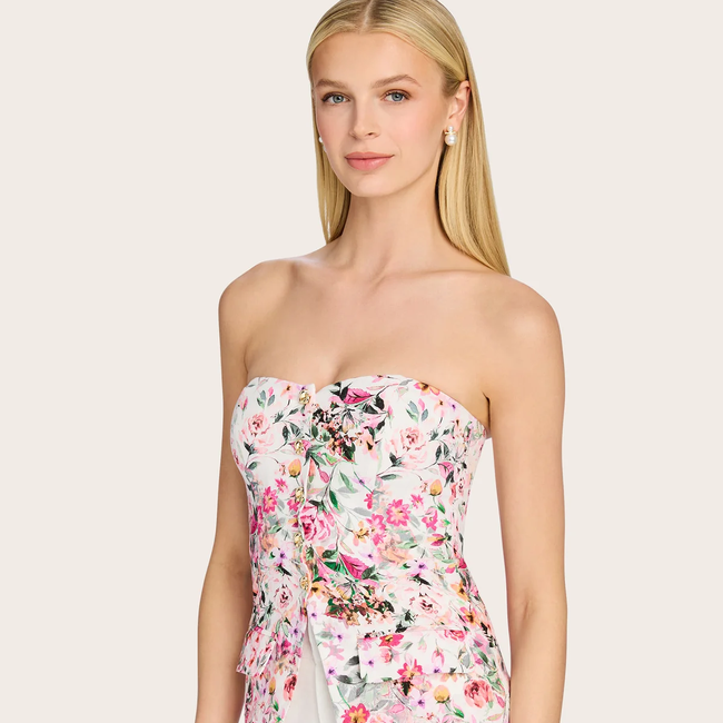 QUINN_FLORAL_RAQUEL_WHITE_0015_7f8130b8-089e-4261-94b4-d9437d425d81.webp