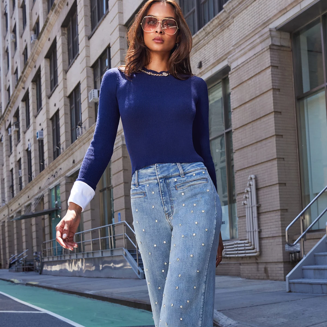 Raquel-LightBlueClear_Leiber-Navy_2_b0126be1-996a-4e2d-87bd-7562bf888b15.webp