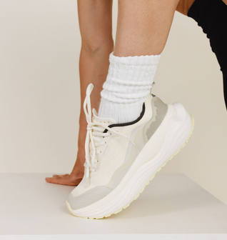 Women's Flow Sneaker