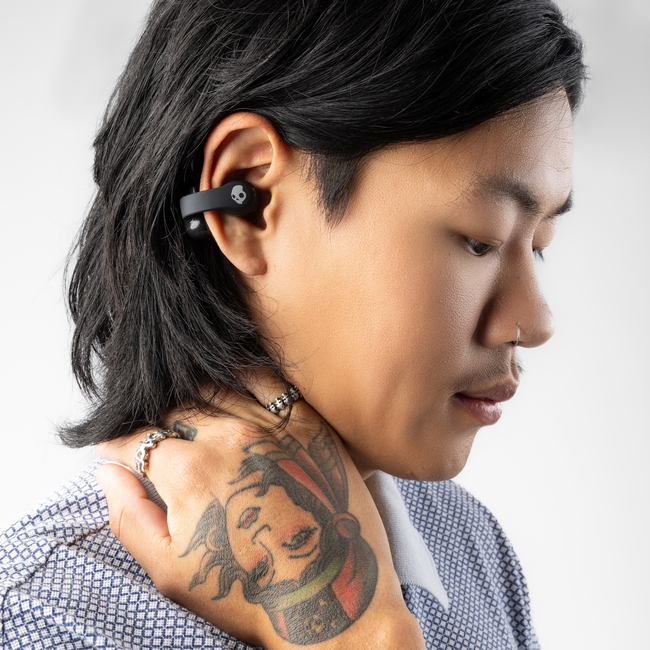 Skullcandy_25B_Push_720_Open_True_Black_S4EOW-T034_Studio_Images_11633.jpg