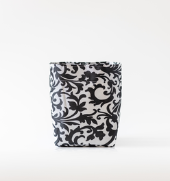 Small Black & White Scroll So.CachePot Planter Cover