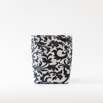 Small Black & White Scroll So.CachePot Planter Cover