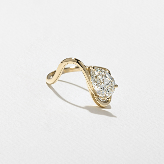 Stella_pear_14k_yellow_gold_3.jpg