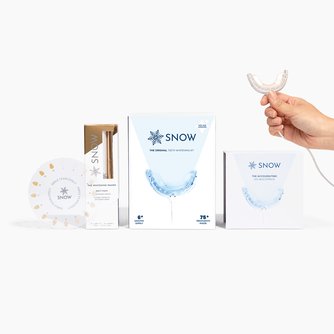 SNOW® AT HOME TEETH WHITENING KIT