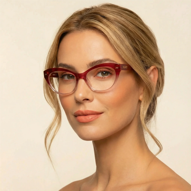 Velvet_Eyewear_optical_style_Minnie_in_gradient_red.webp