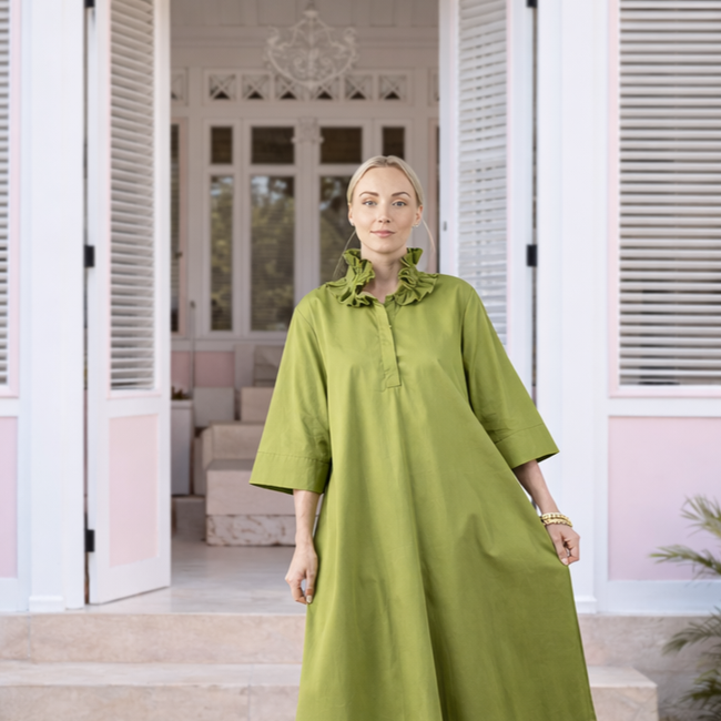 Weekender Caftan Wasabi lifestyle.png