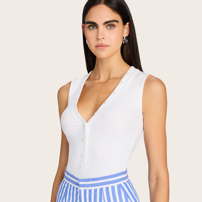 ZOELLE_WHITE_THEO_STRIPE_0012.webp