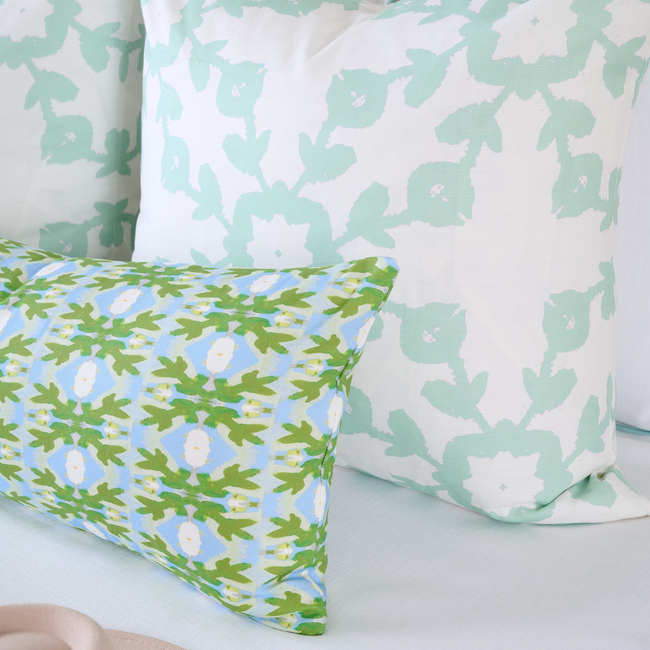 Aprés Ski Decorative Pillow-gallery-46092386730232