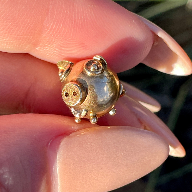 Antique yellow 9K piggy charm-gallery-56198637584699