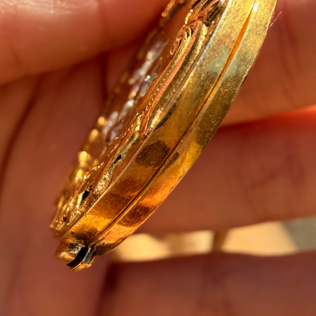 Antique yellow 18K diamond anchor slider locket-gallery-57179794735419