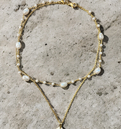 Pearl layered necklace