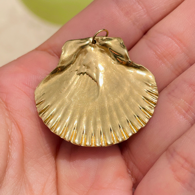 Vintage yellow 14K large textured shell pendant-gallery-54649368346939