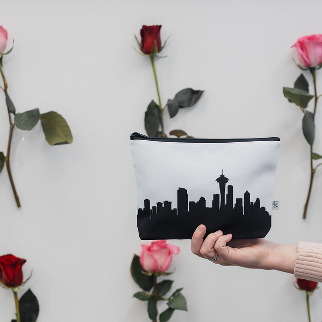Skyline Cosmetic Makeup Bag-gallery-32403146178630