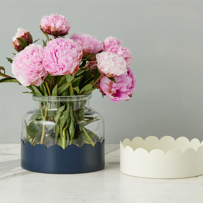 2-in-1 Scalloped Bloom Vase, White/Navy Blue-gallery-49327370830017