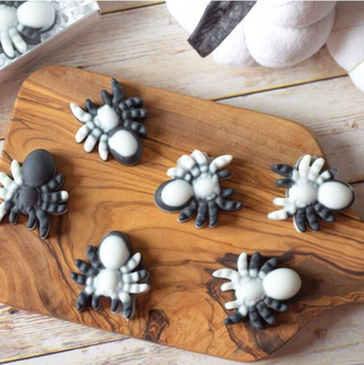 Itsy Bitsy Spider Coconut Wax Melts - Spooky Halloween Scented Delights