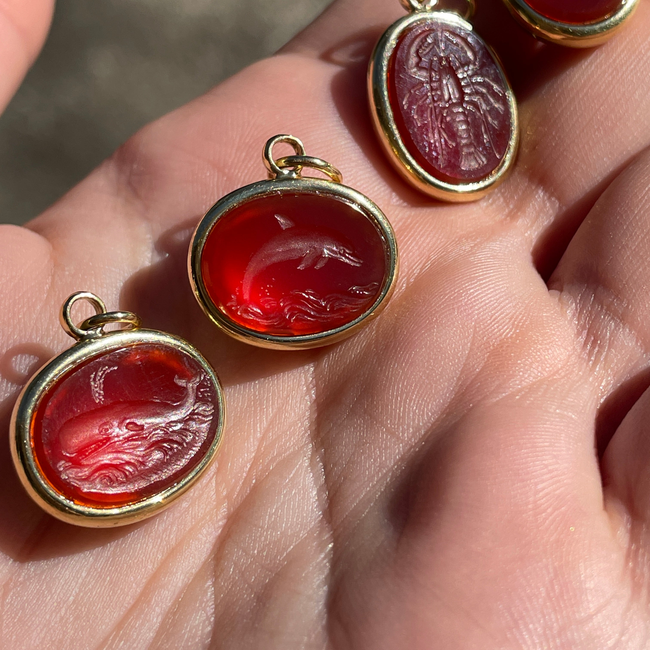 Vintage yellow 18K carved carnelian aquatic animal pebble pendants-gallery-53189501026619