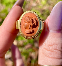 Vintage 18K Carved Lava Cameo Ring, size 6.25