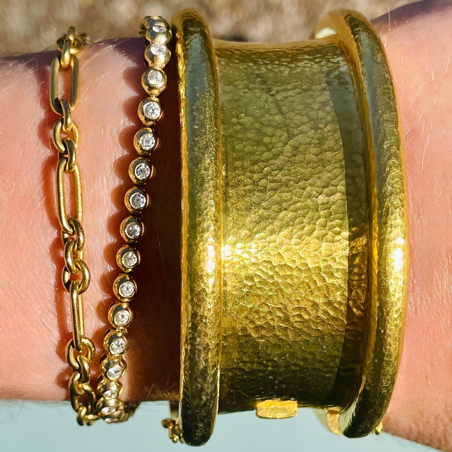 Estate yellow 19K gold Elizabeth Locke Designer Amulet hinged bangle bracelet-gallery-51083091280187