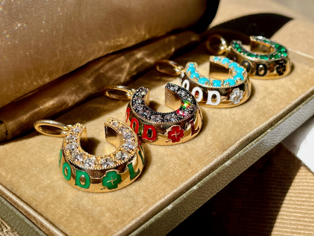 3GOG Original Good Luck Horseshoe Milgrain Pendant