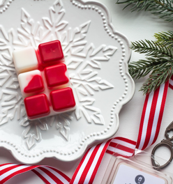 Christmas Wax Melts Merry & Bright - White & Red 3 oz.