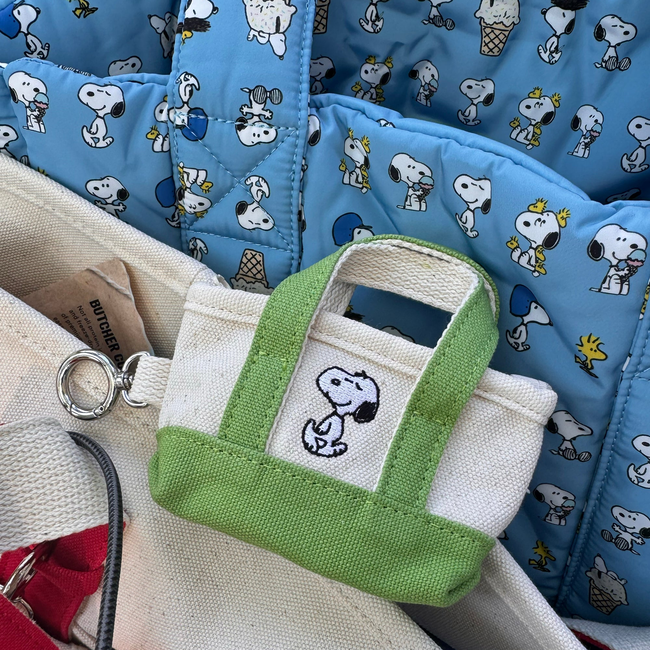 Snoopy Strollin Poop Bag Holder - Green-gallery-61738727801118