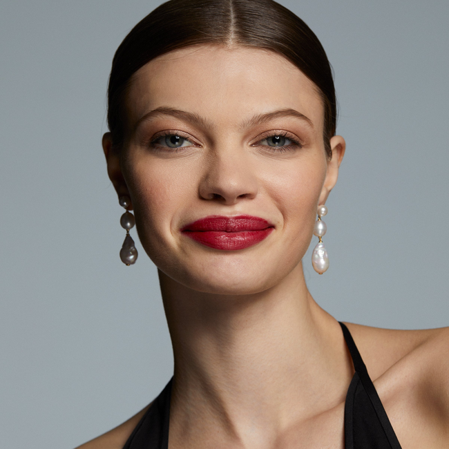 LONDON TRIPLE PEARL DROP EARRINGS-gallery-45998975353091
