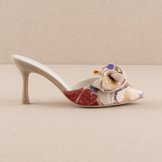 The Jane | Floral Pointed Toe Bow Accent Kitten Heel-gallery-36971178557617