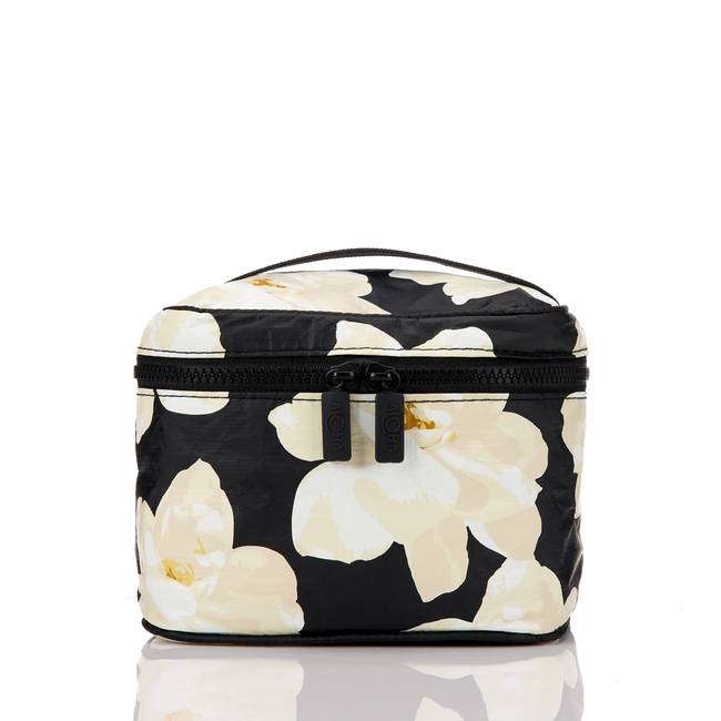 cc_mohala_snow_black_1.webp