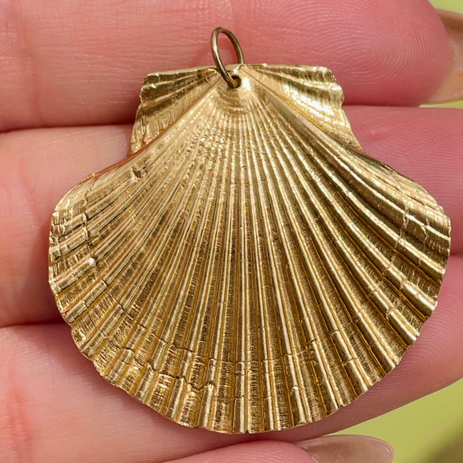Vintage yellow 14K large textured shell pendant-gallery-54649368543547