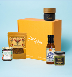 Chef-Curated Sauces & Seasonings Gift Basket