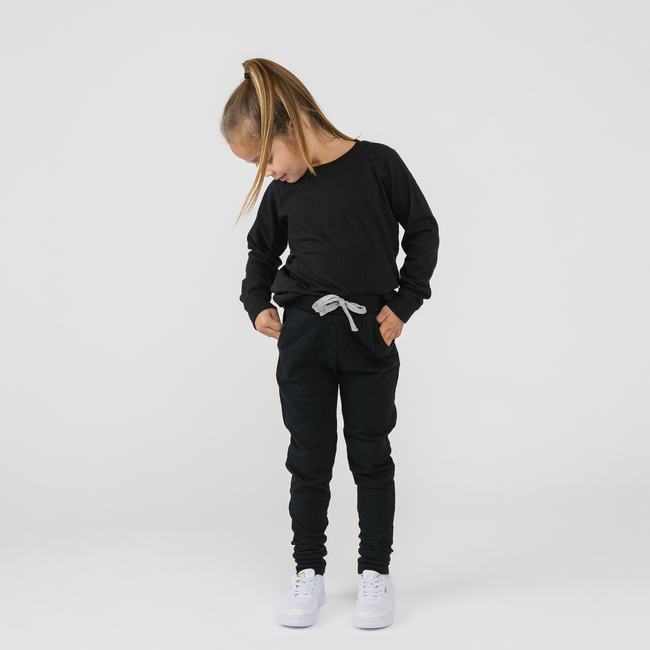 cloud_crew_raglan_kids_black_1.jpg