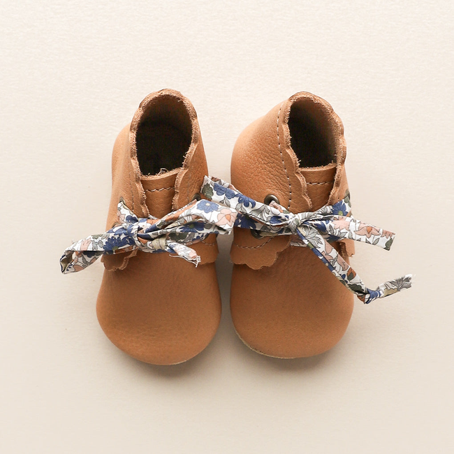 Scalloped Leather Baby Girl Boots in Caramel-gallery-48586575380800