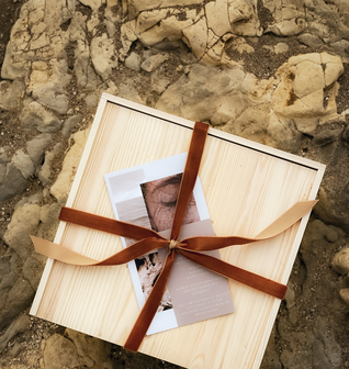 THE QUEEN HEALER - INTUITIVE SPA GIFT BOX