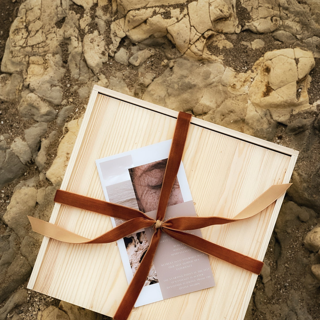 THE QUEEN HEALER - INTUITIVE SPA GIFT BOX-gallery-39236779212962