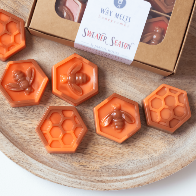 Sweater Season Wax Melts | Cinnamon + Cranberry + Pine + Fir + Vanilla-gallery-29618447253574